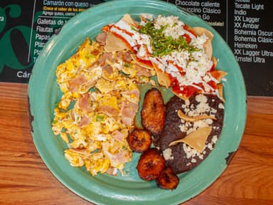 Huevitos con Jamón