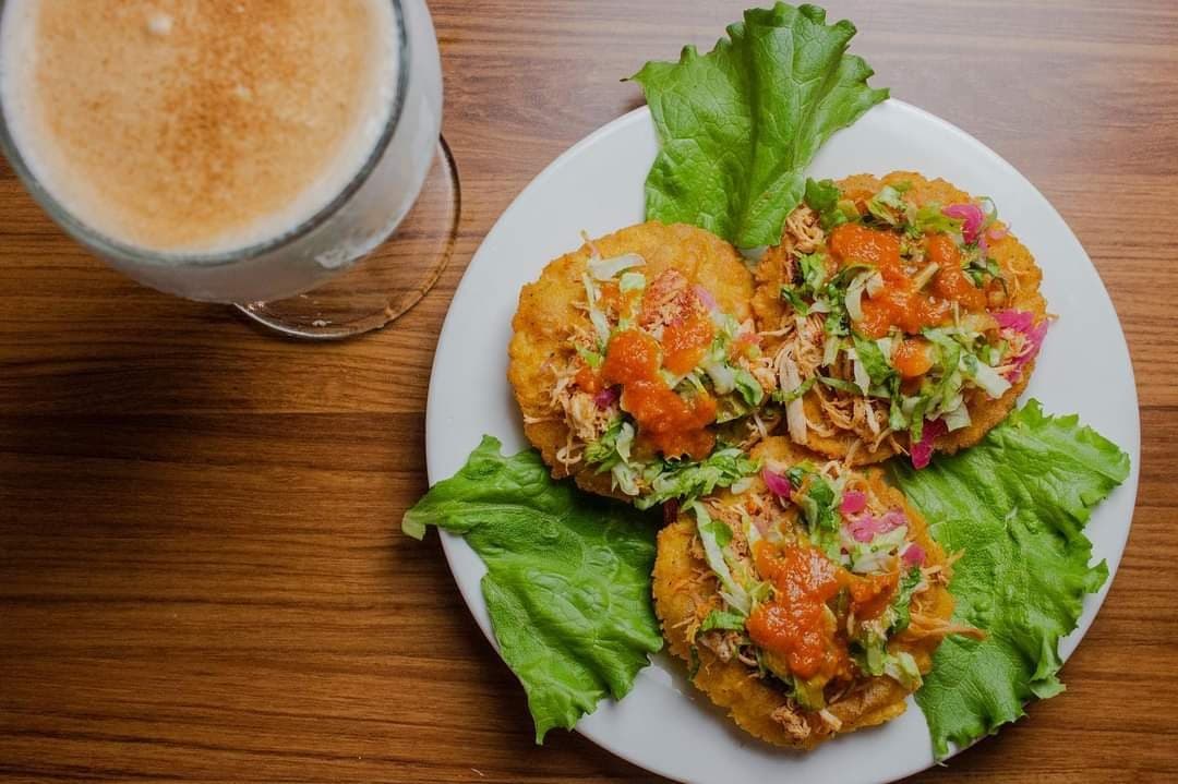 4 Panuchos Preparados + Copa de té