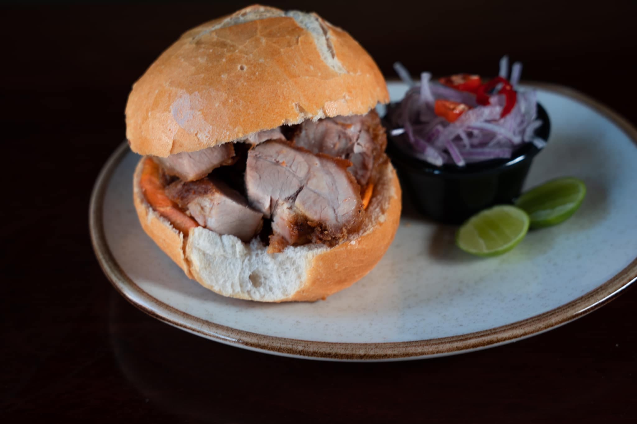 Pan con Chicharrón
