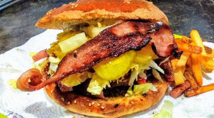 Hamburguesa Tocinera Grande.