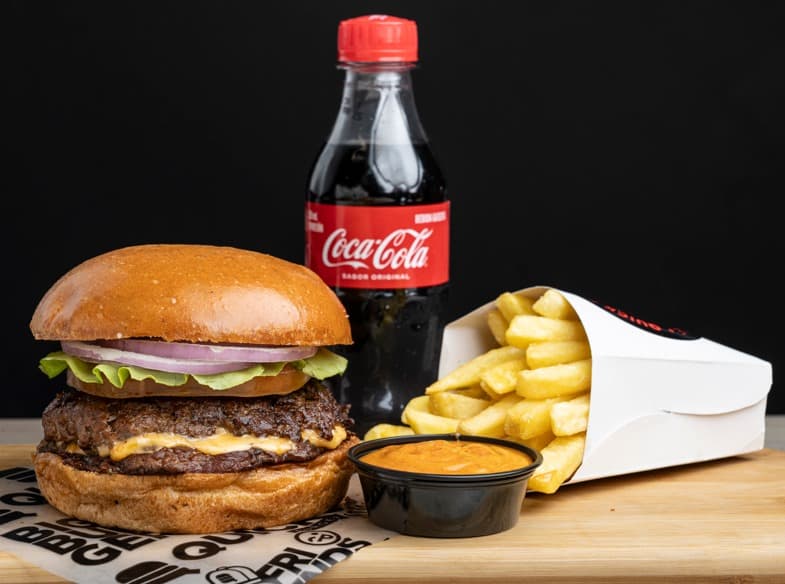 Combo Hamburguesa Americana + Papas + Cocacola