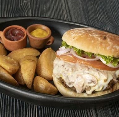 Champ Shop (Incluye papas y gaseosas)