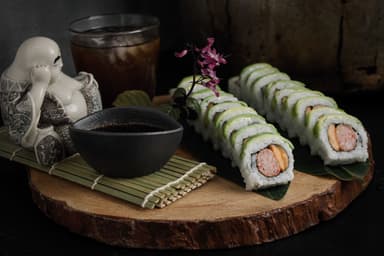 12 Bocados de Kani Camarón Tempura