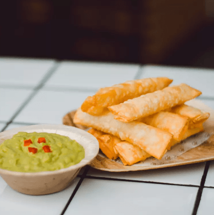 Tequeños con queso 10 Unidades