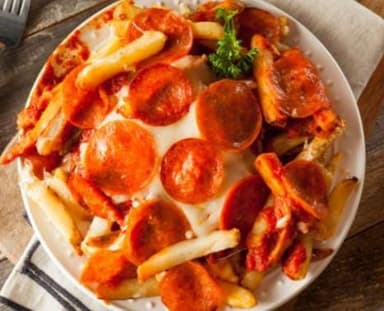 Papas Fritas con Pepperonie🍕