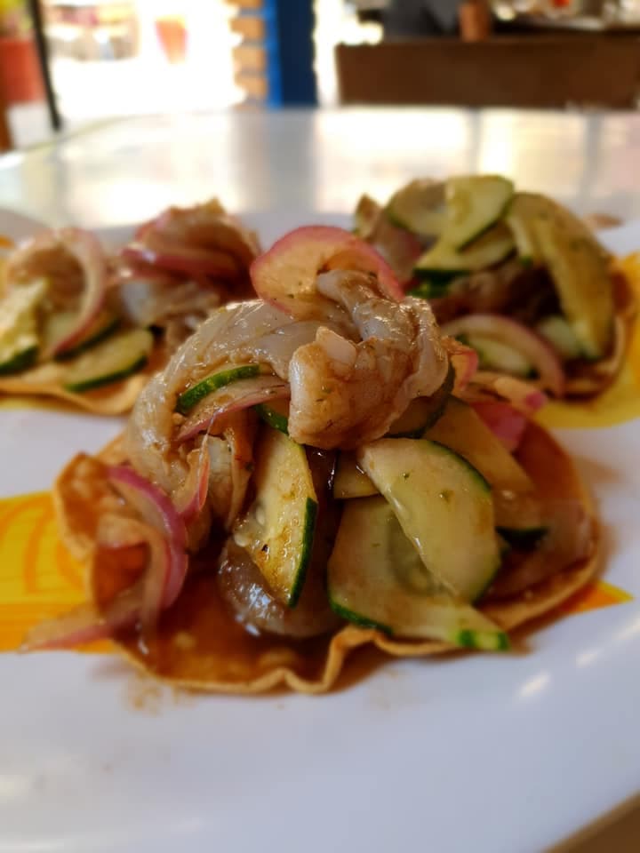 Tostada de Aguachile Rojo