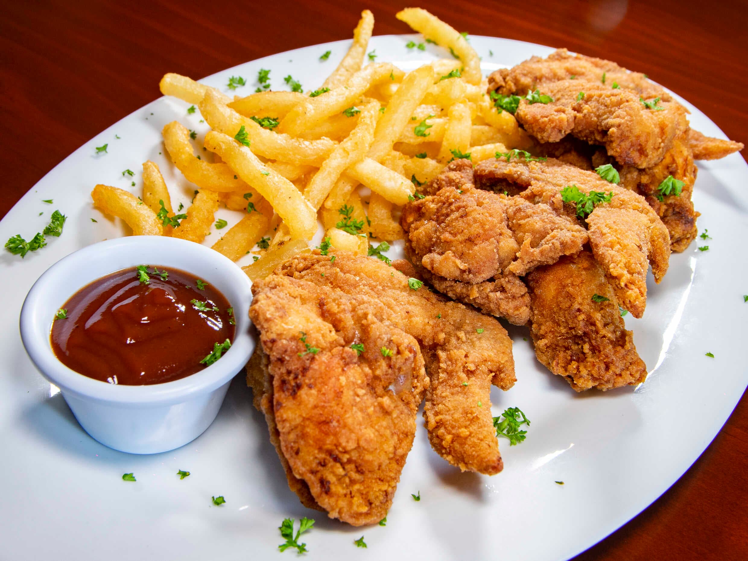 Alitas 12 + Papas Fritas