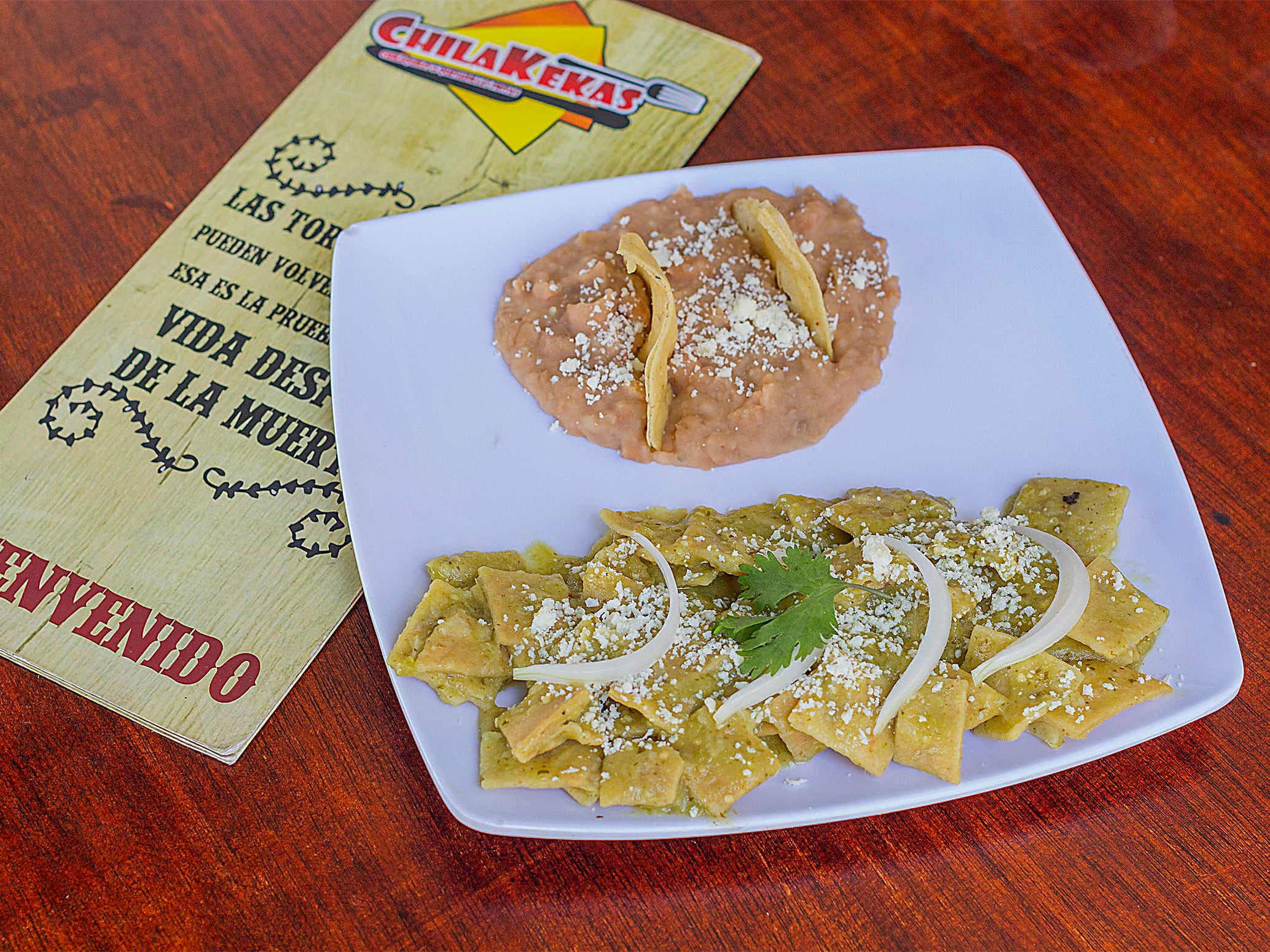 CHILAQUILES VERDES + 1 JUGO VERDE