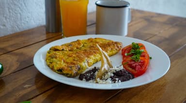 Omelette + Jugo o Fruta