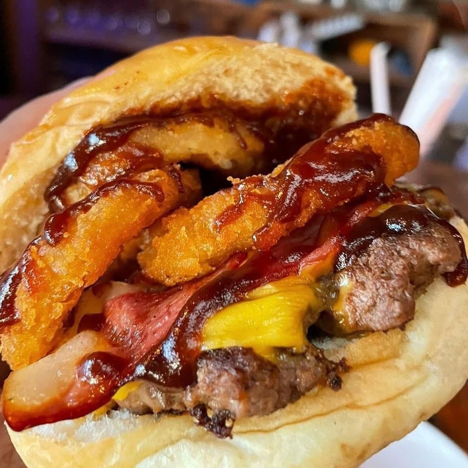 Combo - Hamburguesa Rodeo + Papas + Soda