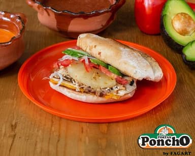 Cubana con Piña