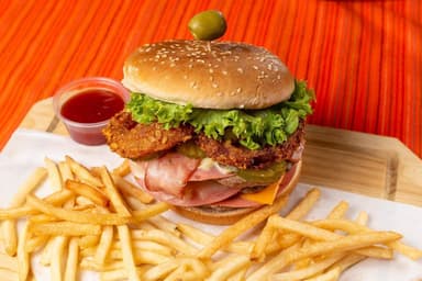 Mr. Burger Dubái 3 Carnes Mediana