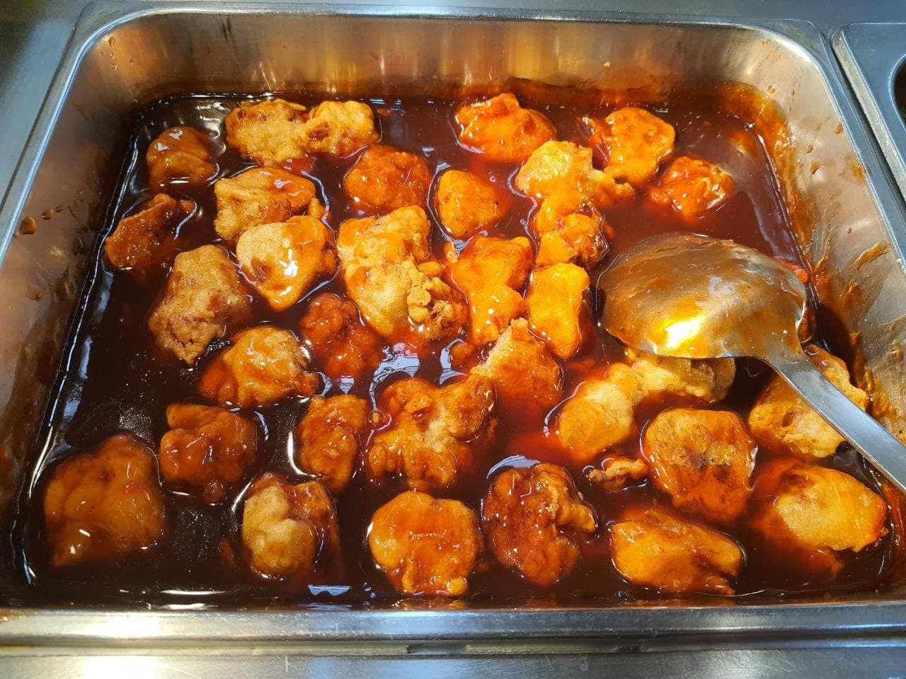 Pollo con salsa agripicante