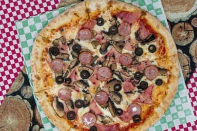Pizza Caprichosa