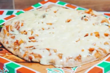 Pizza Tres Quesos (porción)