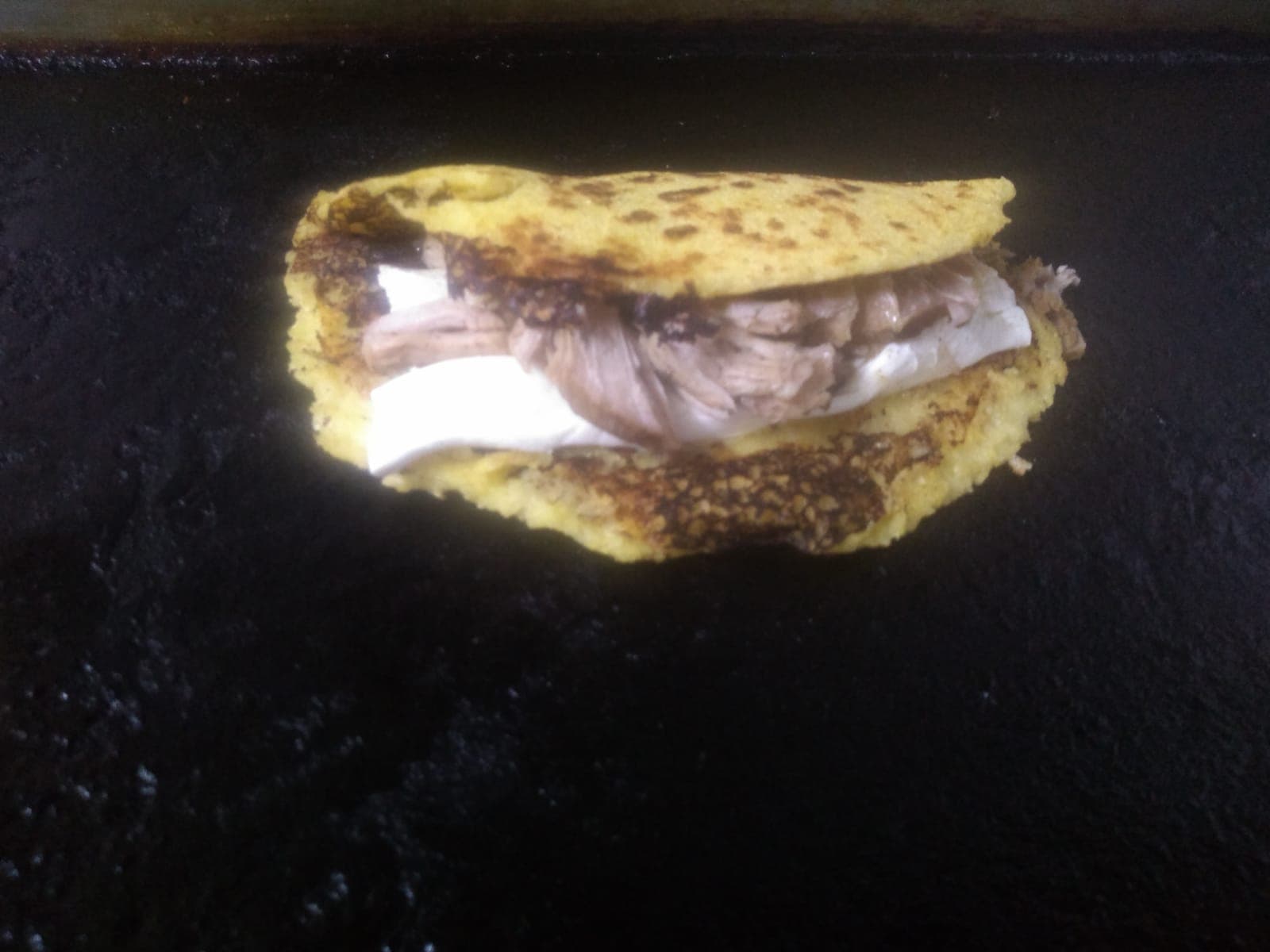 Cachapa con Pernil