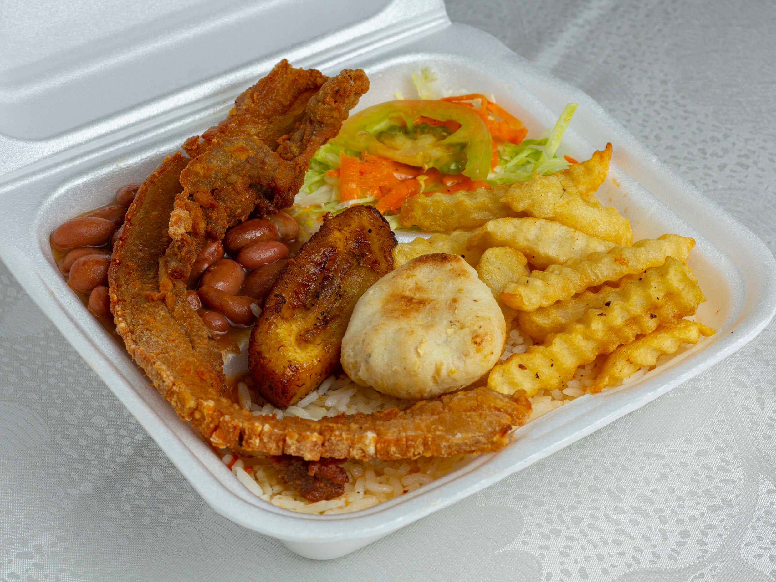 Menú Ejecutivo Chicharrón.
