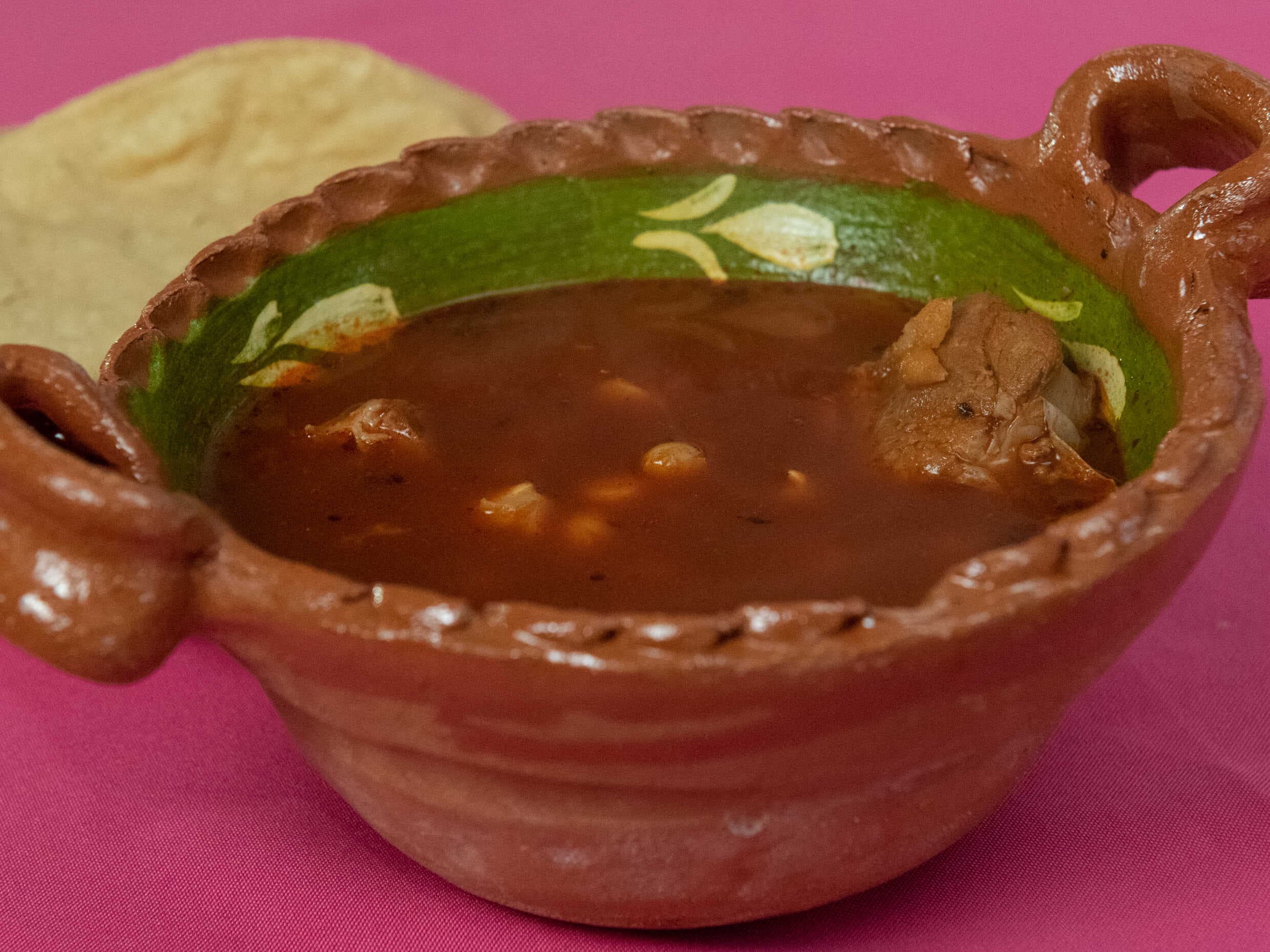 Pozole Rojo Estilo la Enchilada