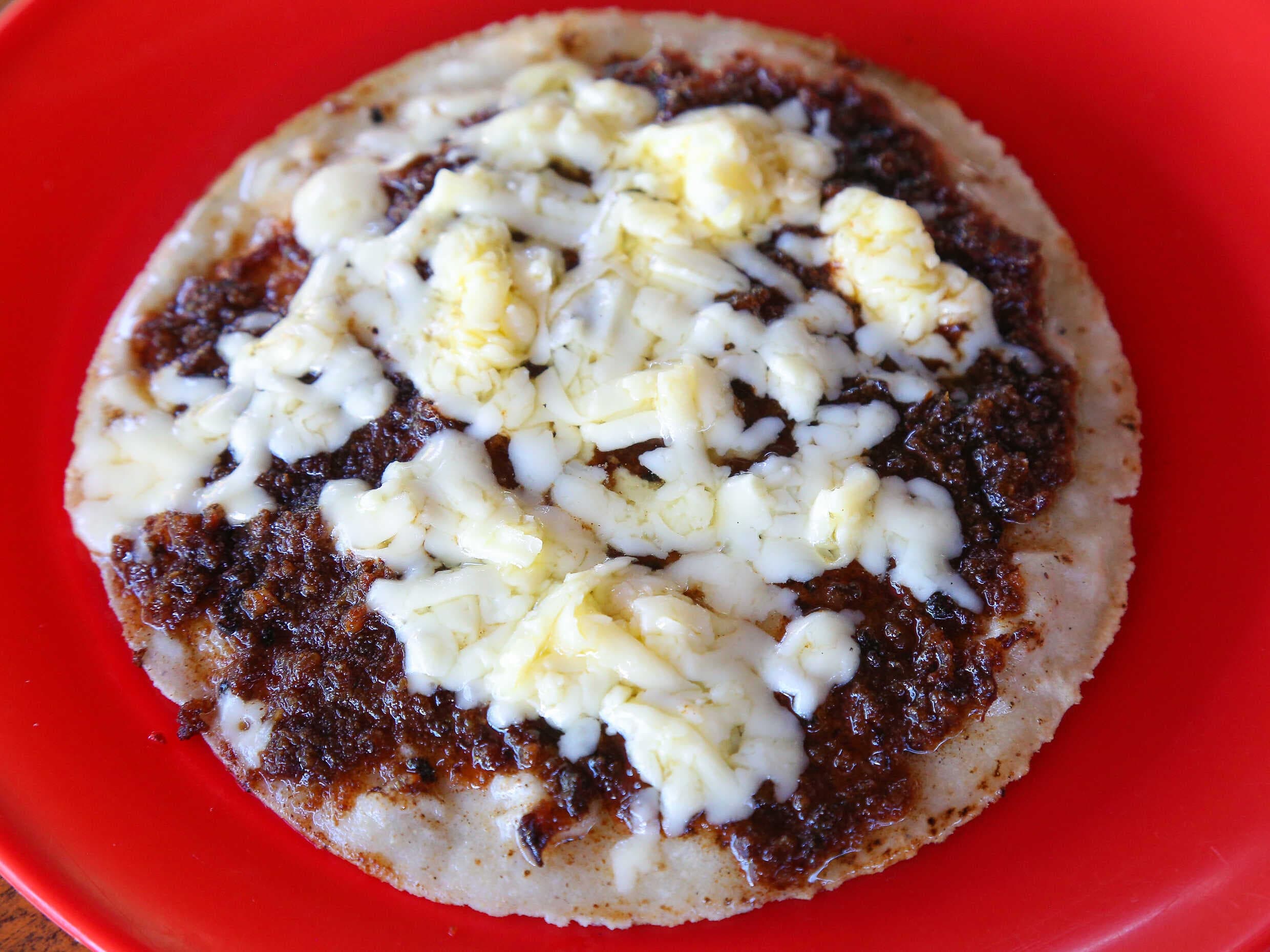 Tortilla con asiento y queso