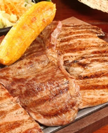 Bandeja de pechuga con chorizo