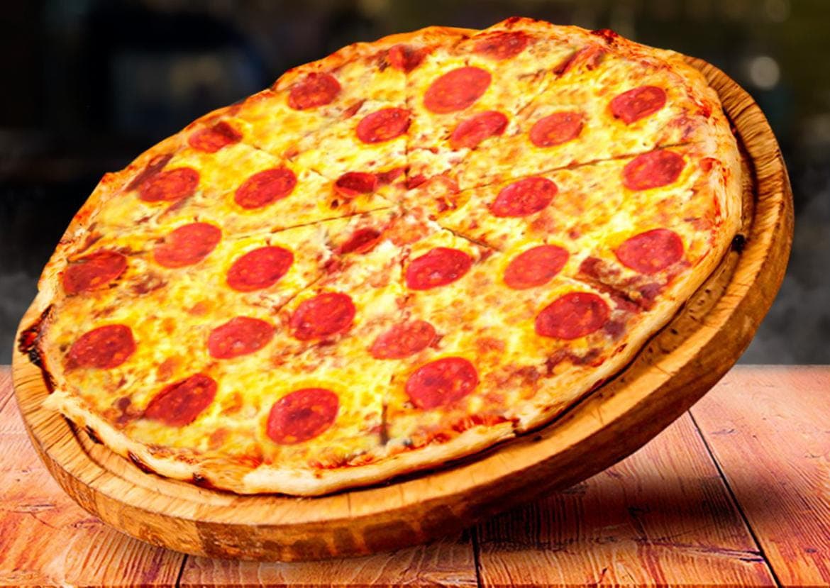 Pizza de Pepperoni Artesanal Fam..