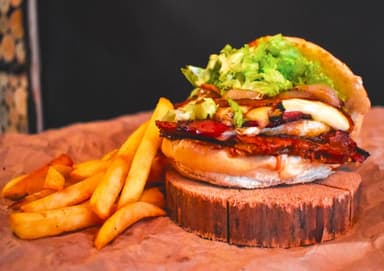 Hamburguesa pig brother + Papas 120gr