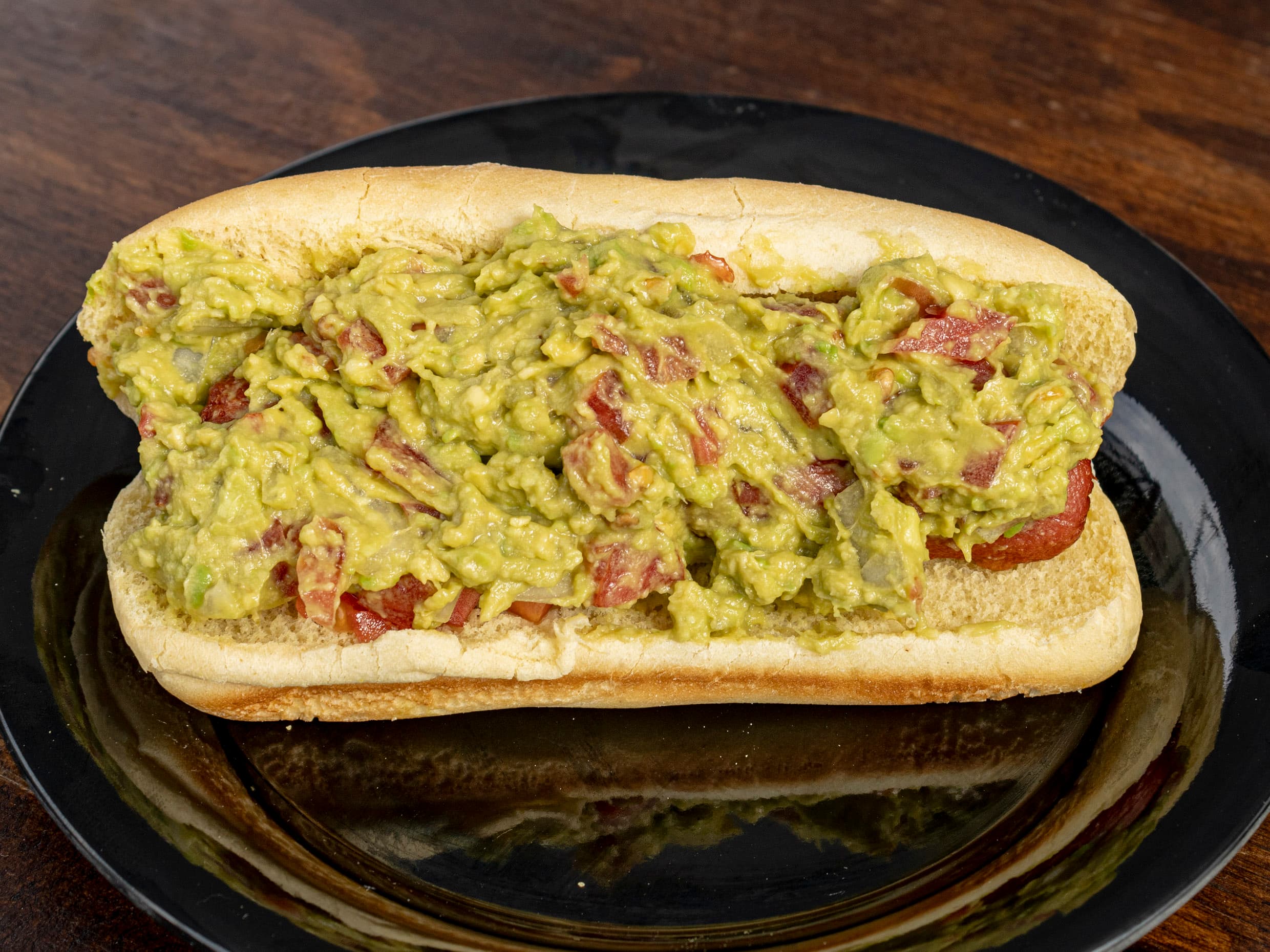 Dogo con Guacamole