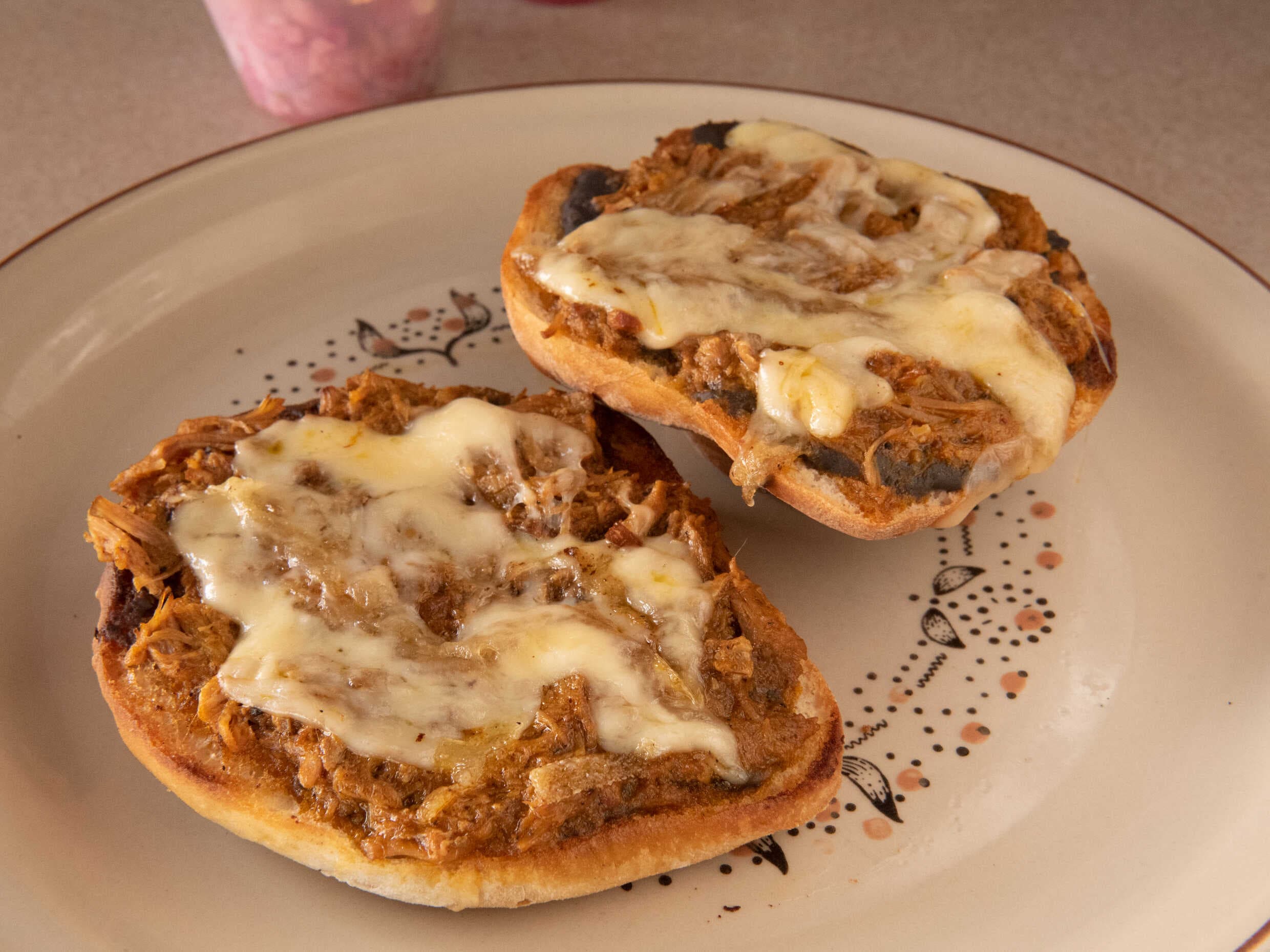 Molletes de Cochinita