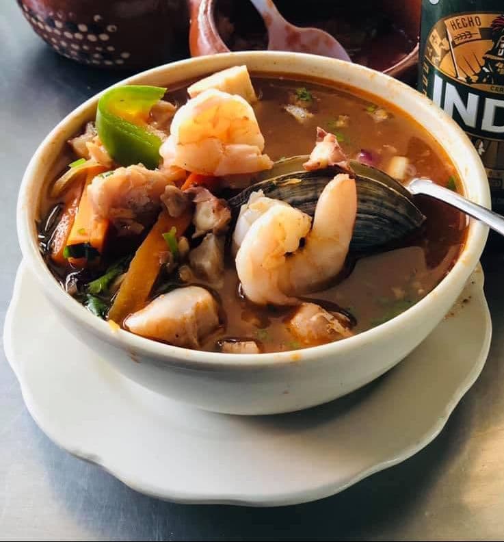 Caldo de Camarón con Pulpo