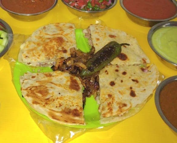 Quesadilla Plana de Puerco
