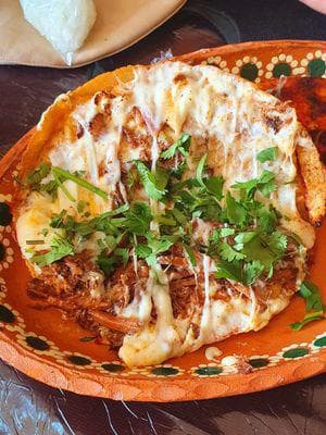 Quesadilla con Birria