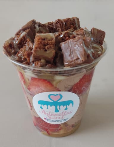 Fresas Con Crema Choco MILO y Brownie
