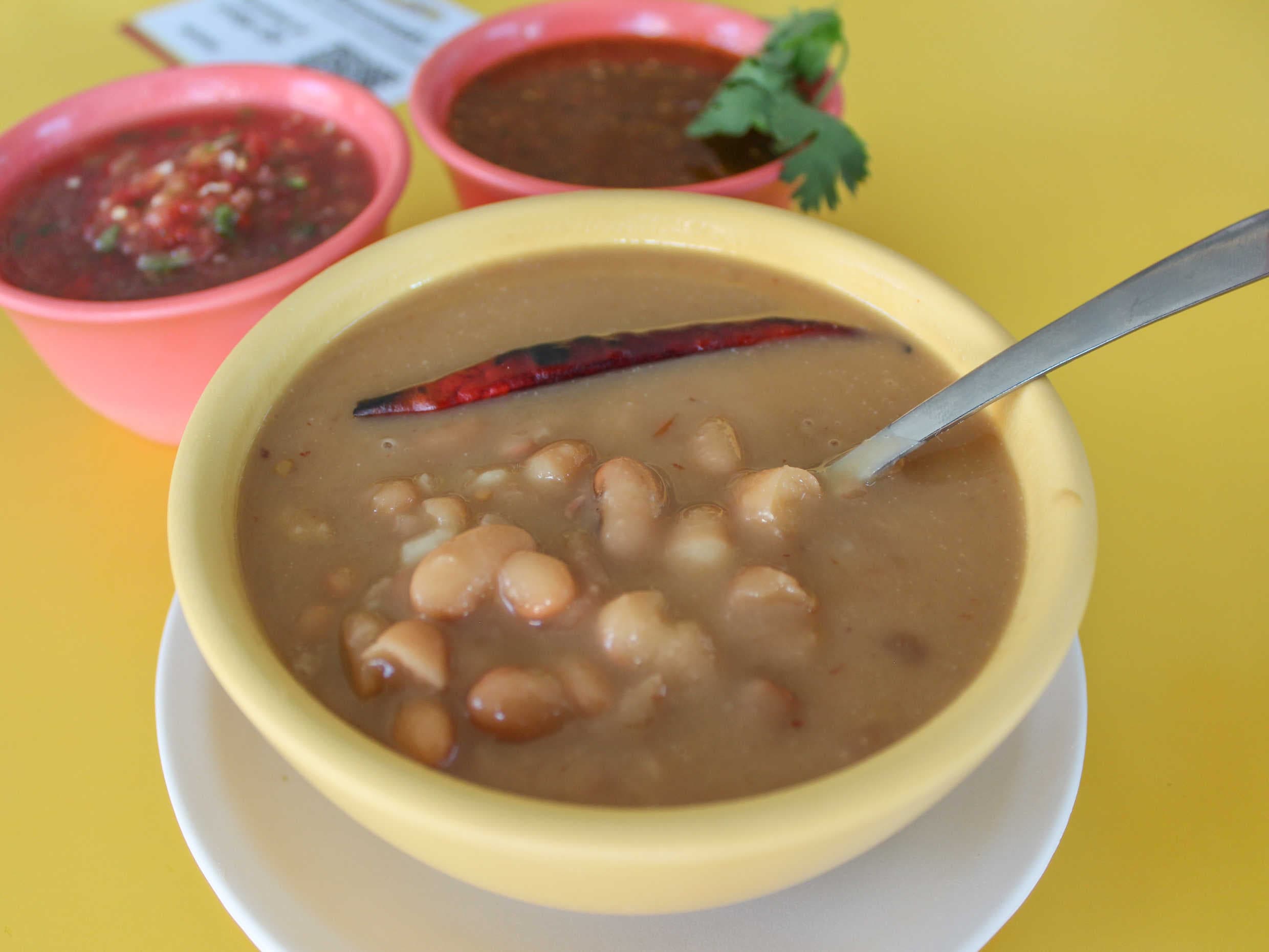 Frijoles Medio Litro