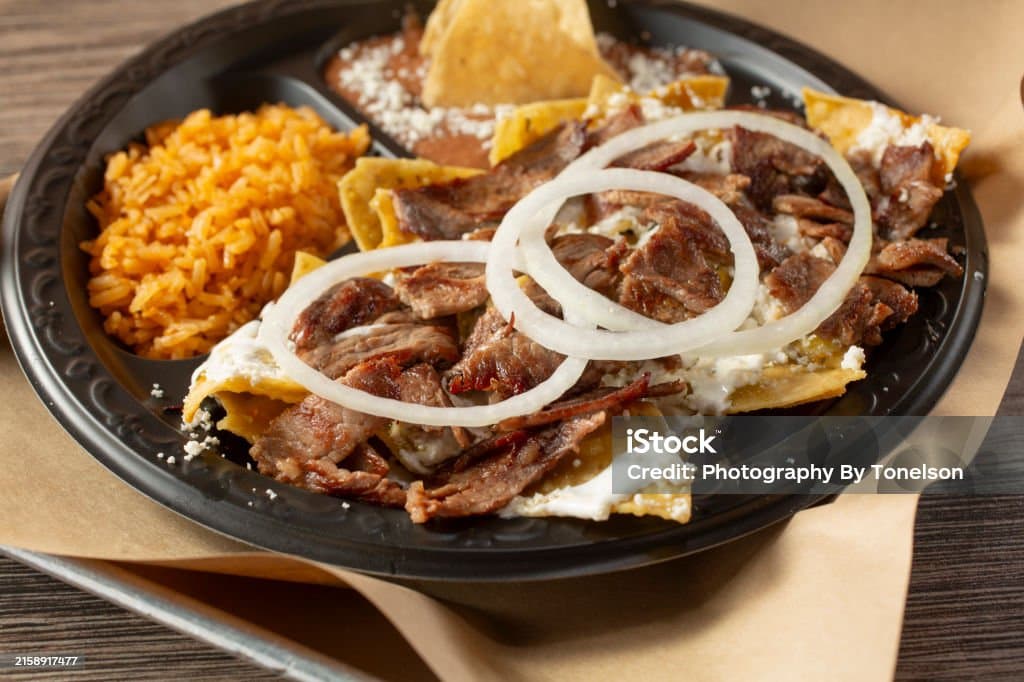 Chilaquiles con Carne Asada