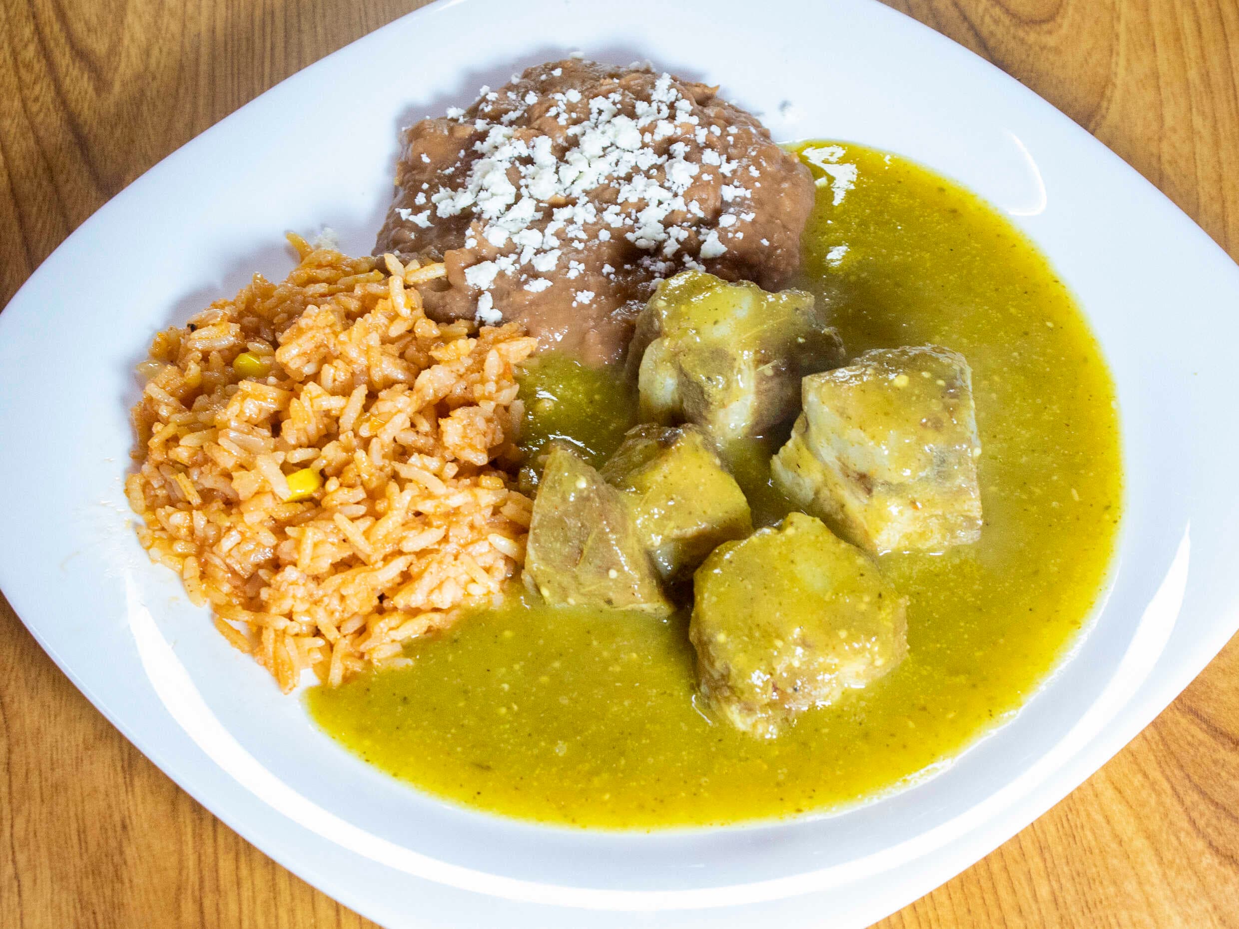 Costilla en Salsa Roja o verde