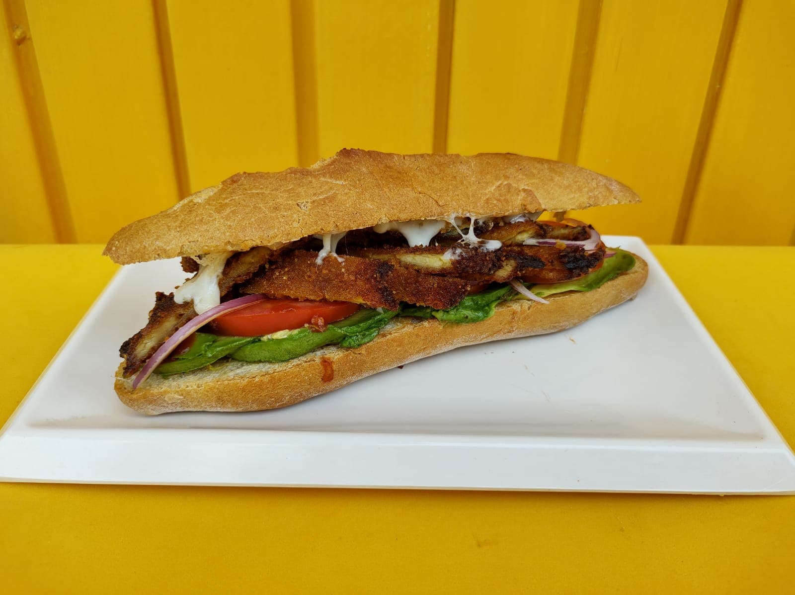 LONCHE MILANESA DE POLLO Y REFRESCO