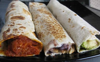 2 Burritos Especiales de Harina de Prensado + Bebi