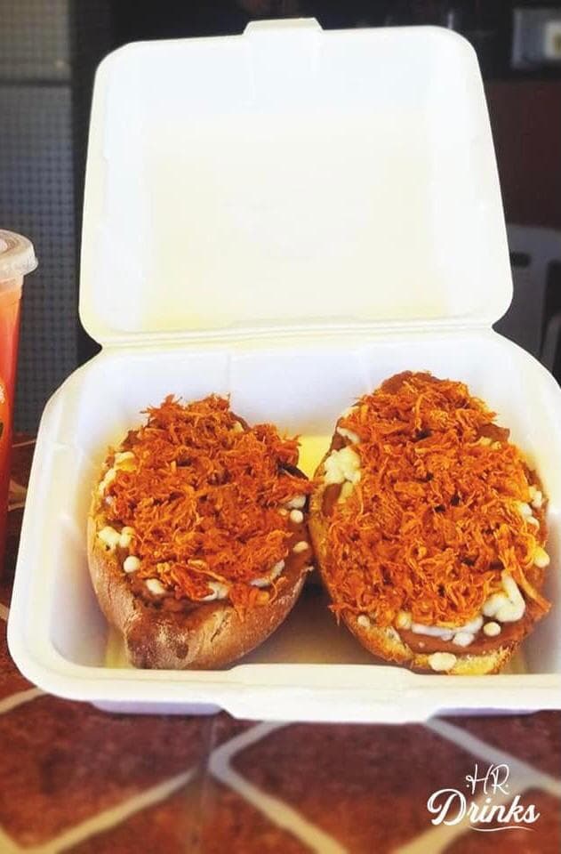 MOLLETES CON CARNE