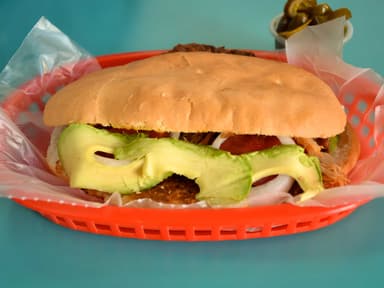 Torta de Pastor con Queso Oaxaca