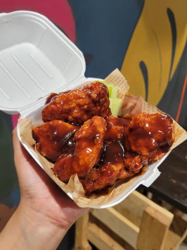 6 Boneless con Agua de Jamaica