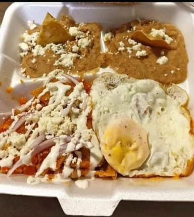 Chilaquiles con Huevo