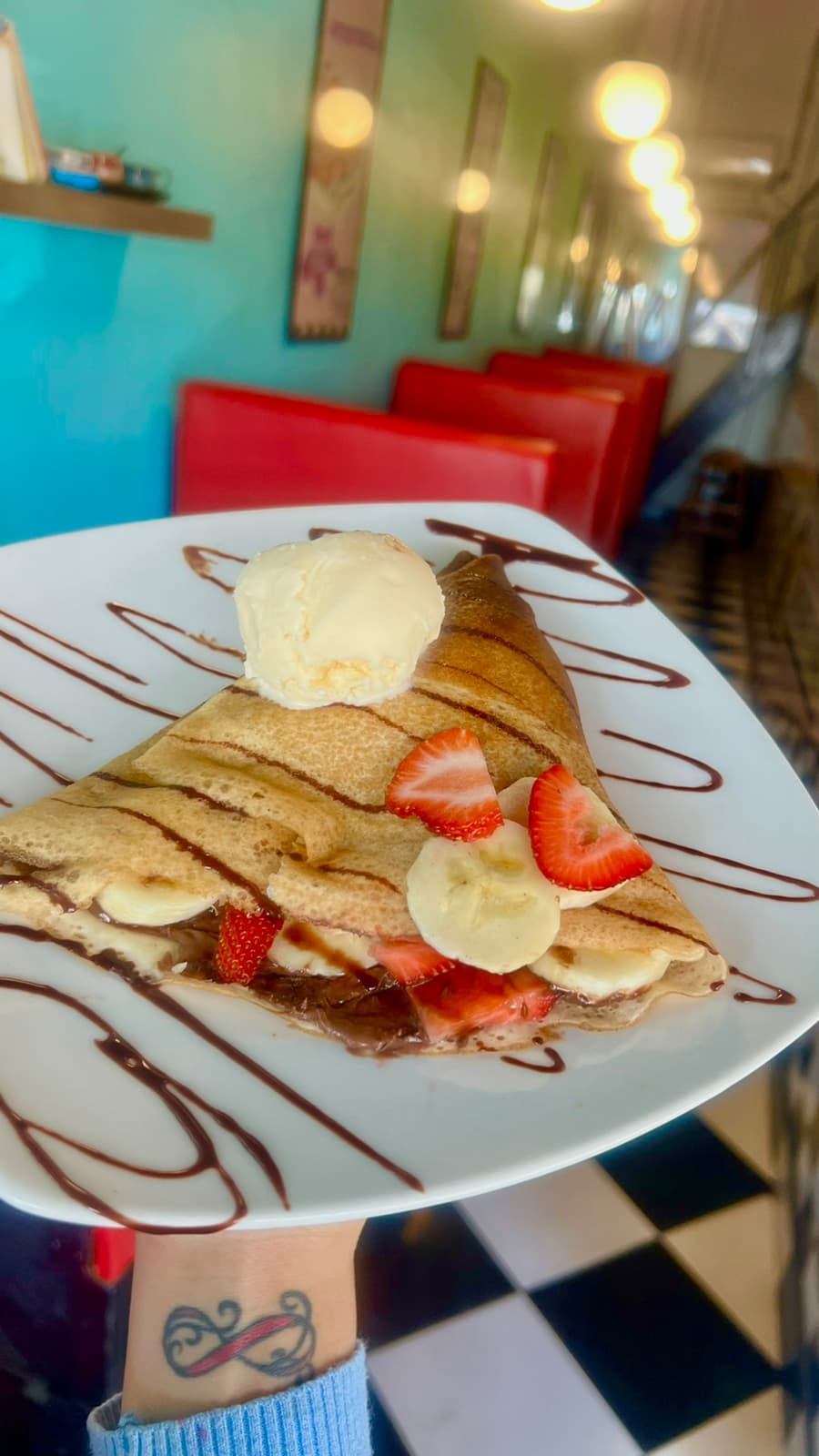 Crepa #1 Nutella, Fresas, Plátano y Hershey's