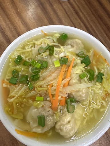 Sopa de Wanton Mien
