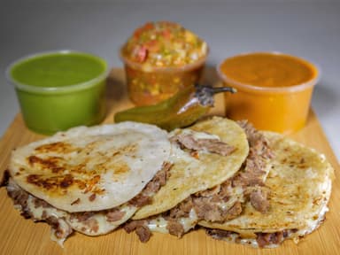 Quesicarnes de Bistec Mixtas (2M) (3pzas). Basic.
