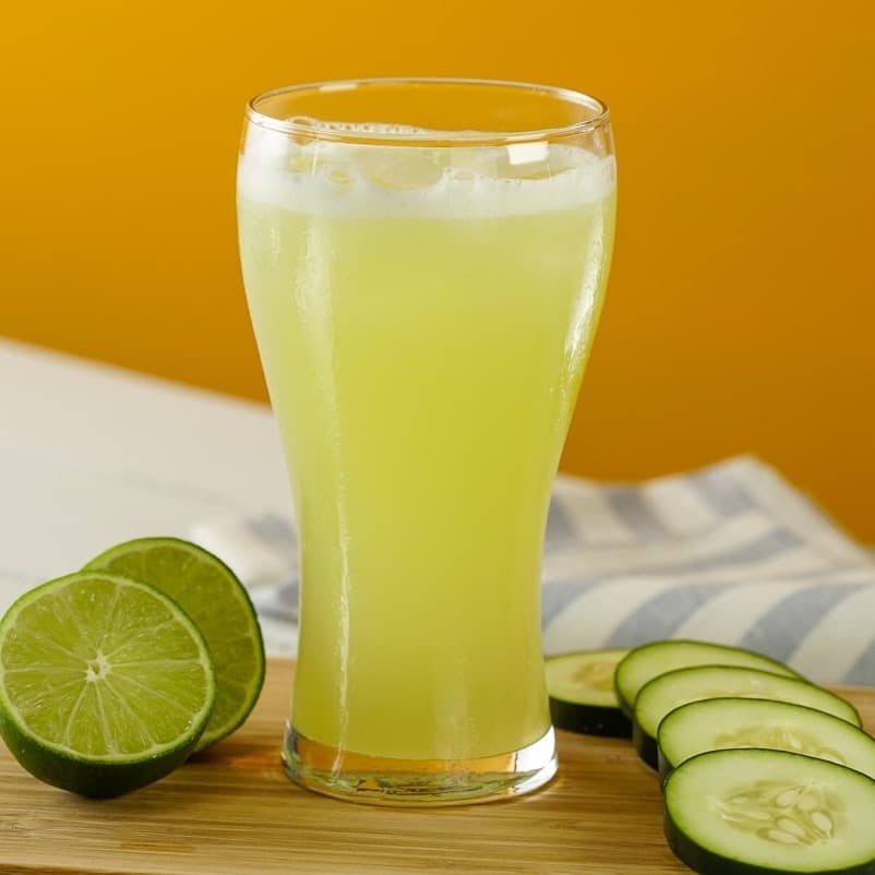 Agua de Pepino con Limon