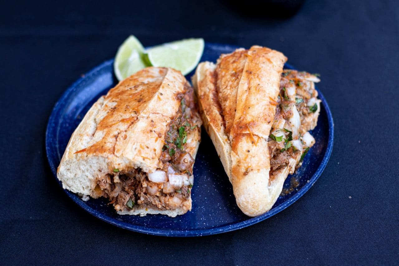 Torta de Birria