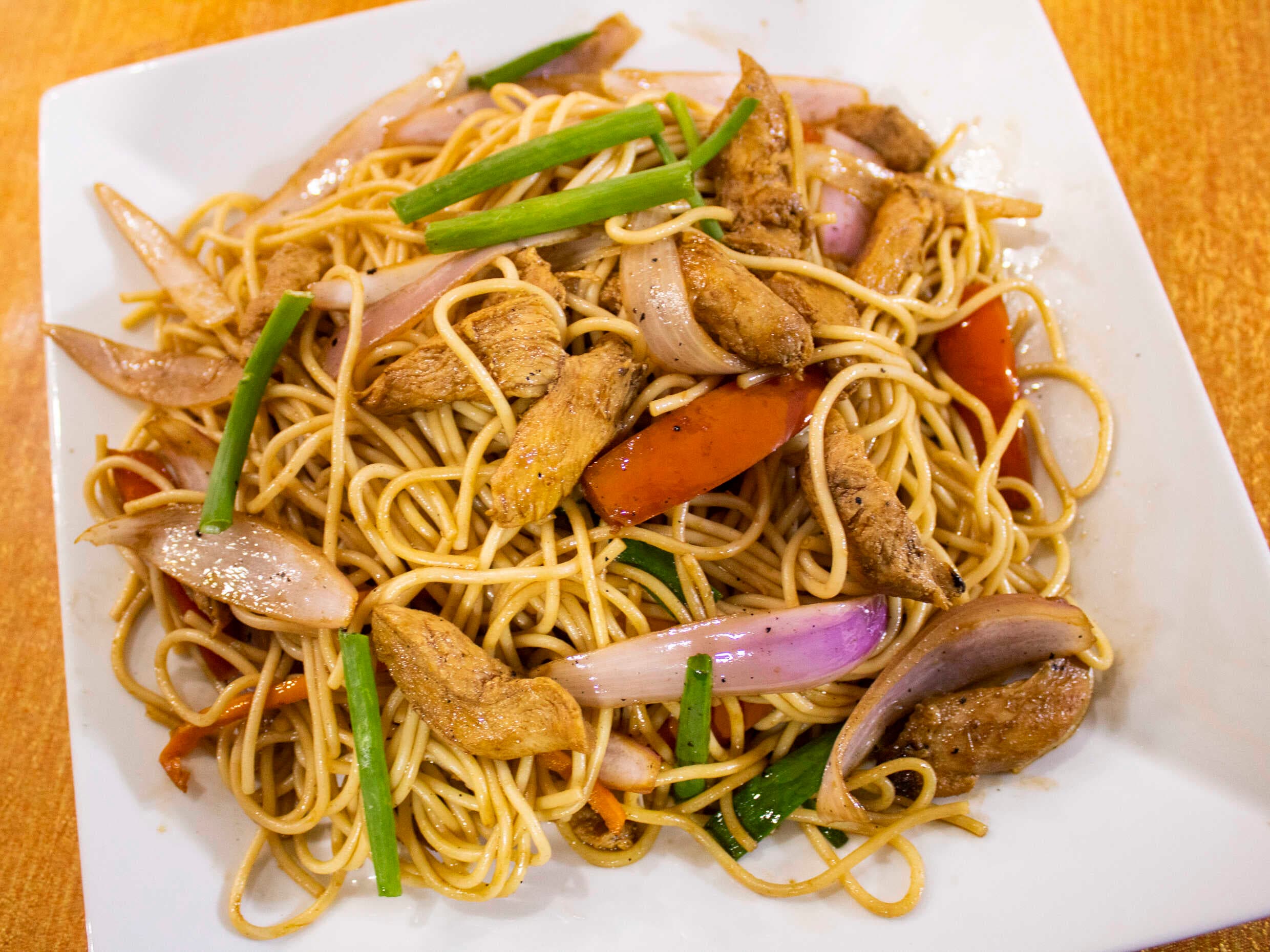 Saltado de Pollo
