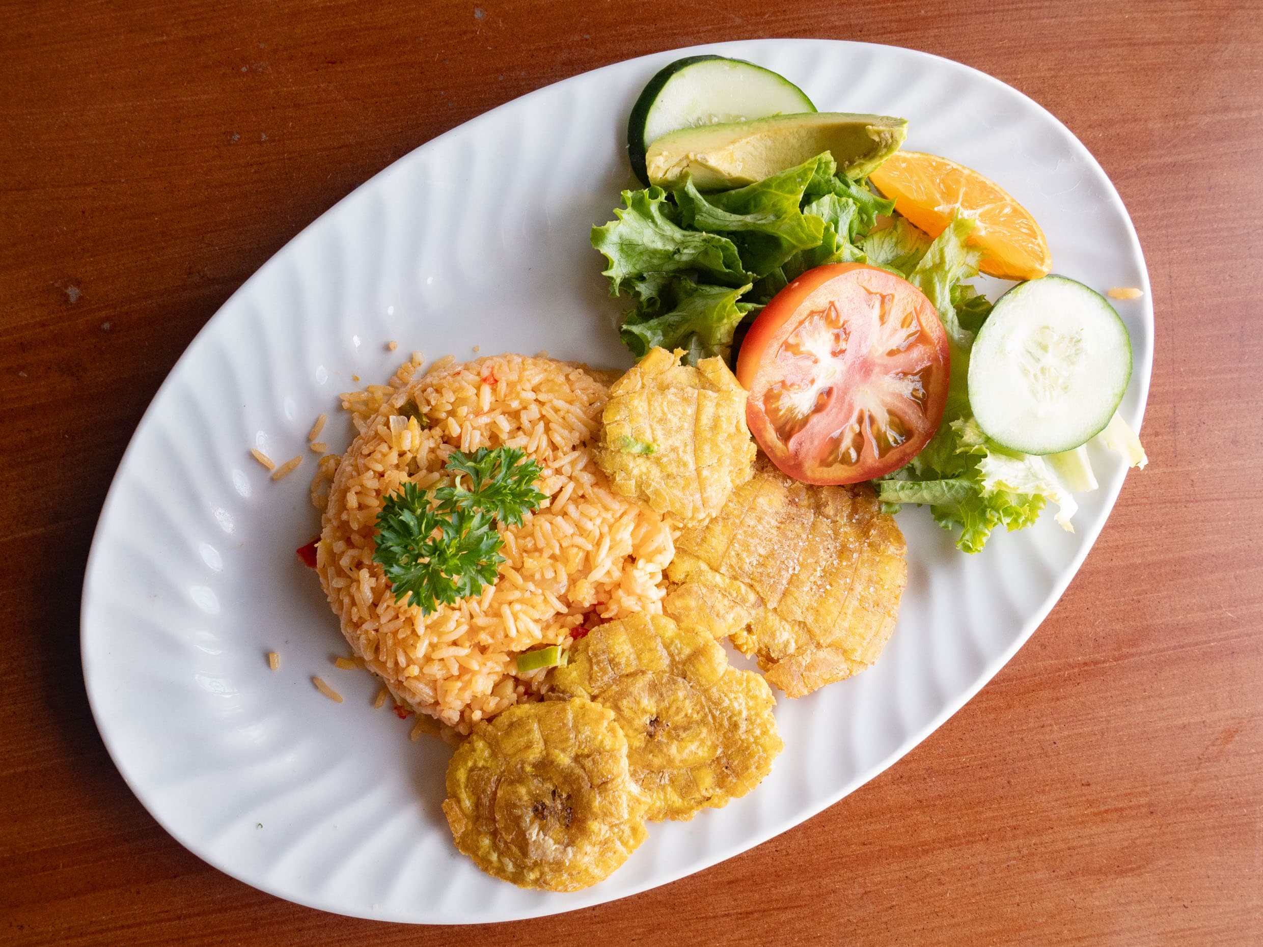 Arroz Con Pollo + Papas + Ensalada