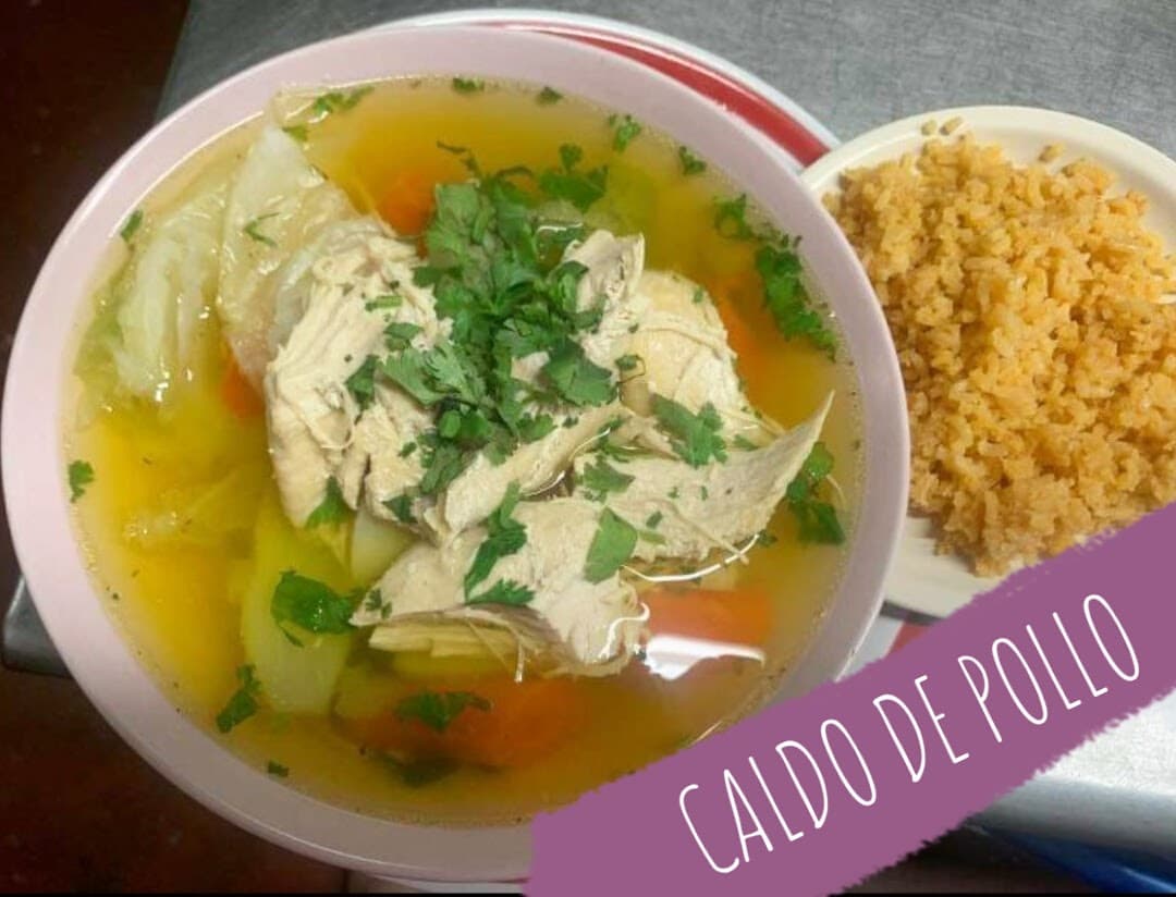 Caldo de Pollo