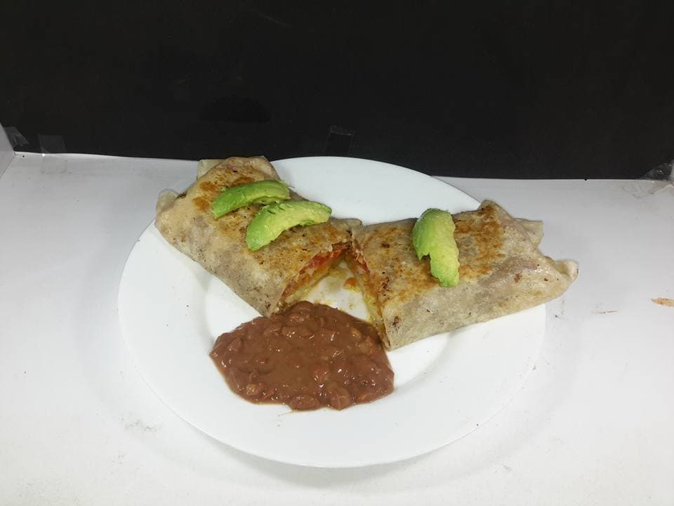 Mega Burrito Pierna Deshebrada
